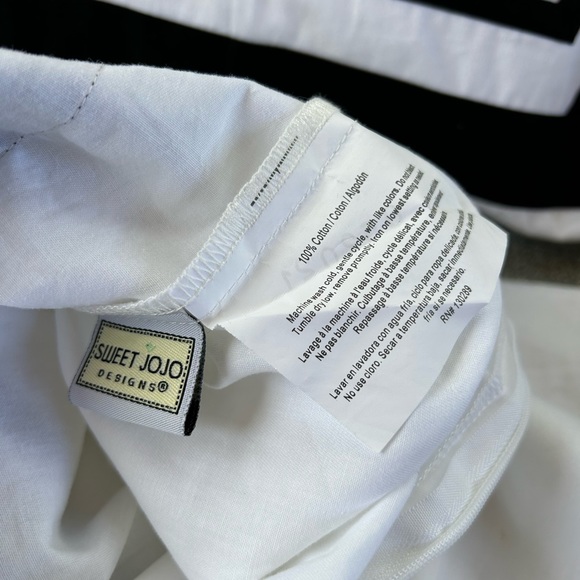 Sweet Jojo Designs 18” square pillow covers black white hotel collection set - Picture 7 of 12